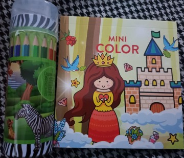 Kleurboek met potloodjes 2