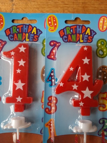 Nummer 14 action rood