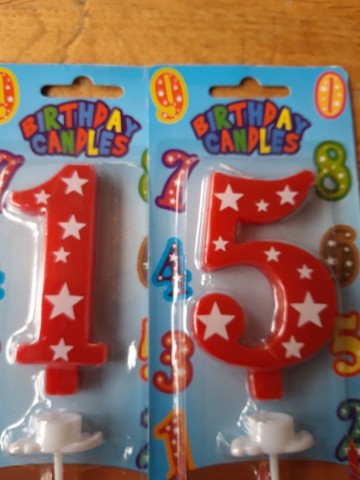 Nummer 15 action rood