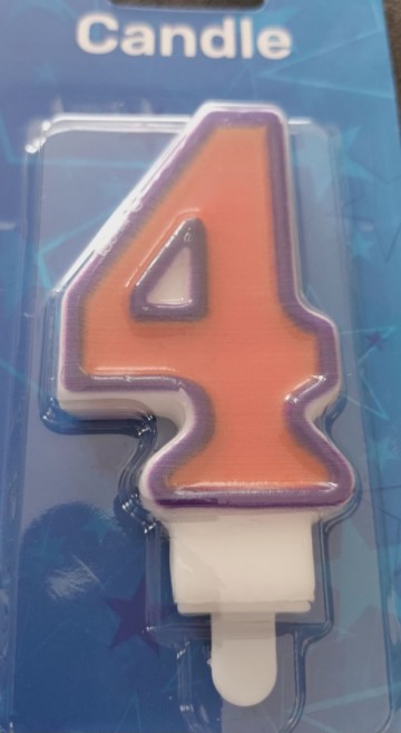 Nummer 4 oranje   blauw folat